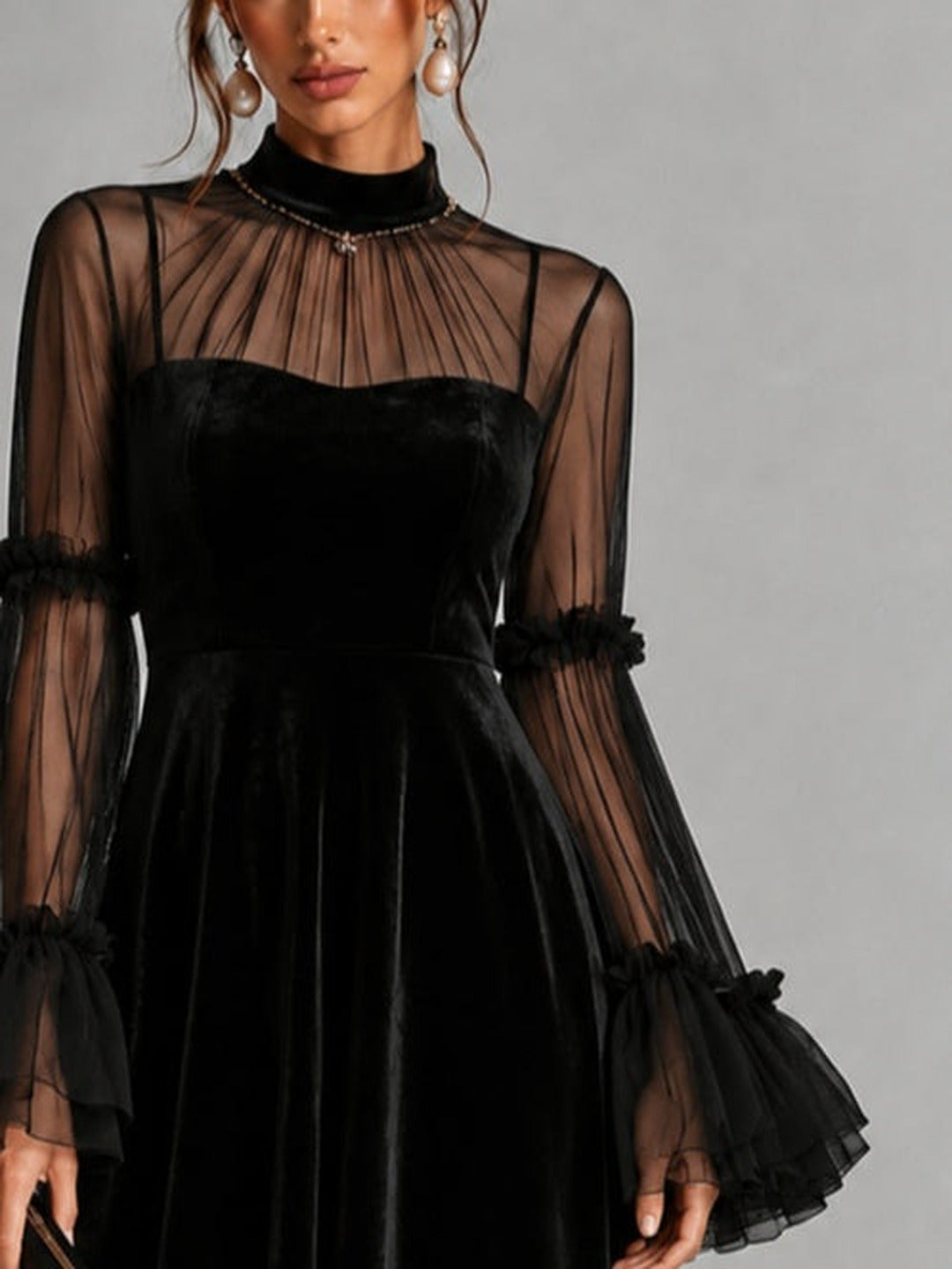 Berenice | Midi-Kleid aus Samt mit Tüllärmeln, Schwarz