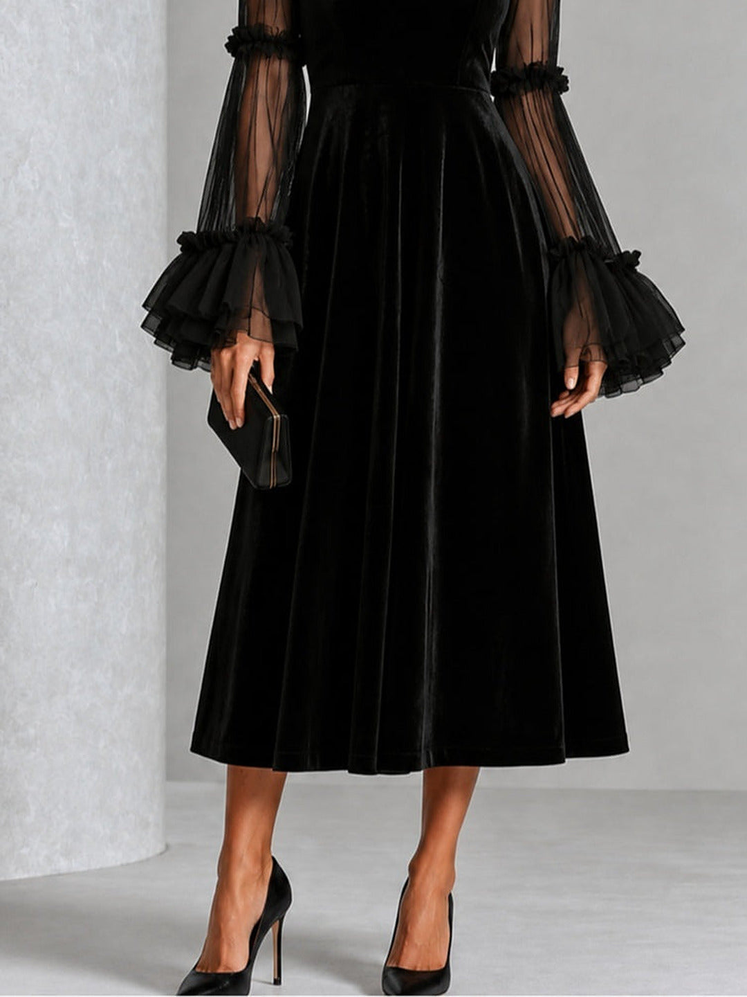 Berenice | Midi-Kleid aus Samt mit Tüllärmeln, Schwarz
